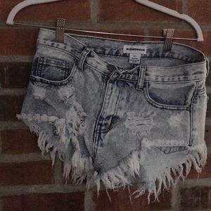 GLAMOROUS denim short shorts